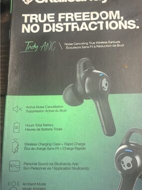 Skullcandy Indy ANC Earbuds with Dark Gray Case